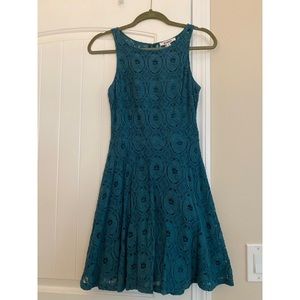 BB Dakota size 4 green lace skater dress